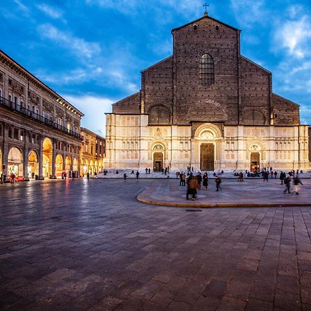 Urbanicooh Guidozagni - Piazza Maggiore View Bologna Exteriör bild
